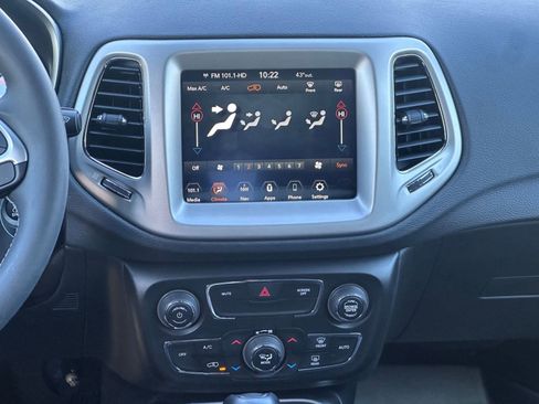 Used 2021 Jeep Compass Latitude w/ Sun and Sound Group image 24