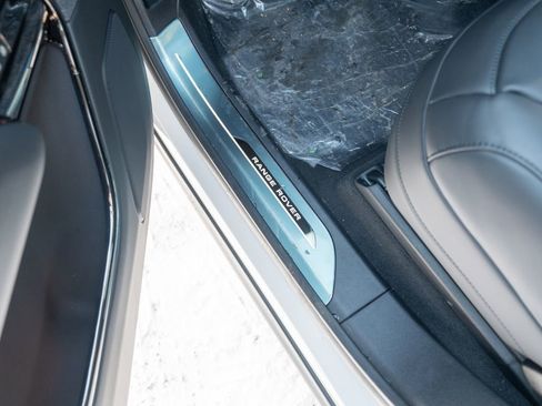 New 2026 Land Rover Range Rover Sport SE image 16