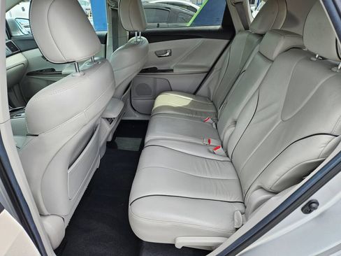 Used 2013 Toyota Venza XLE w/ Tow Prep Pkg AWD/4WD image 11