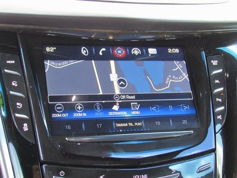 Used 2017 Cadillac Escalade Platinum image 19