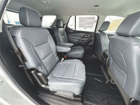 Used 2020 Chevrolet Traverse LT w/ LT Premium Package image 27
