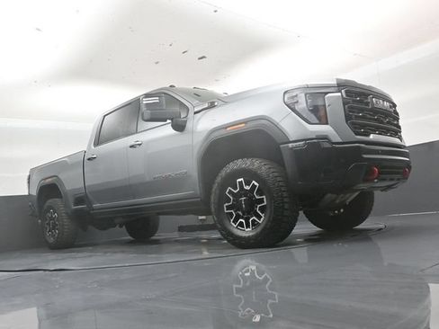 Used 2025 GMC Sierra 2500 AT4X AWD/4WD image 39