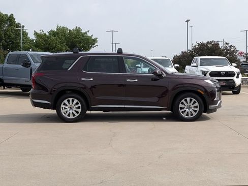Used 2024 Hyundai Palisade SEL FWD image 4