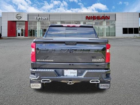 Used 2024 Chevrolet Silverado 1500 High Country w/ High Country Premium Package AWD/4WD image 5