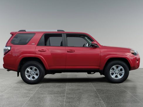 Used 2023 Toyota 4Runner SR5 image 6