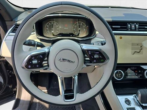 New 2026 Jaguar F-PACE R-Dynamic S image 15