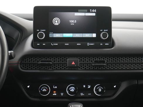 Used 2025 Honda HR-V Sport image 16