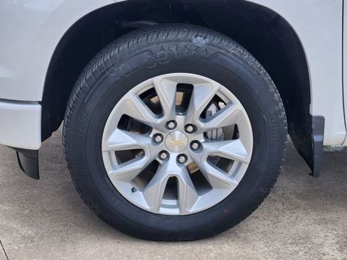 Used 2024 Chevrolet Silverado 1500 Custom w/ LPO, Dark Essentials Package image 17