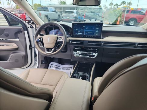 Used 2023 Lincoln Corsair Reserve image 22