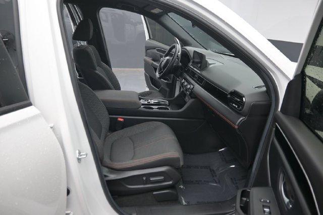 Certified 2025 Honda Pilot Sport image 31