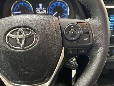 Used 2017 Toyota Corolla L image 16