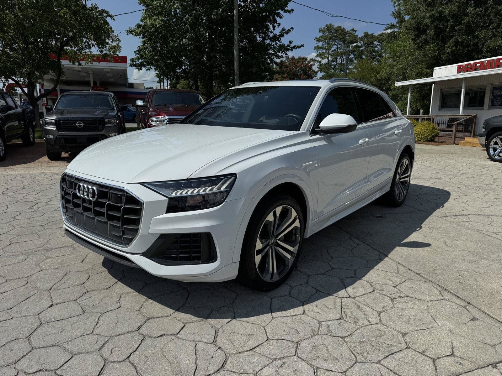 Used 2019 Audi Q8 Prestige w/ Towing Package AWD/4WD image 9