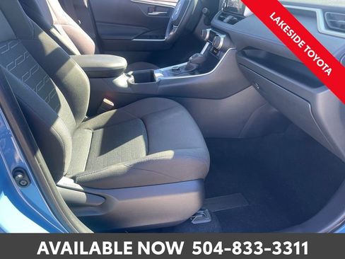 Used 2024 Toyota RAV4 SE image 18