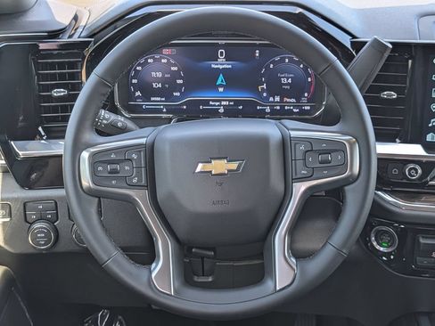 Used 2024 Chevrolet Silverado 2500 LT AWD/4WD image 20