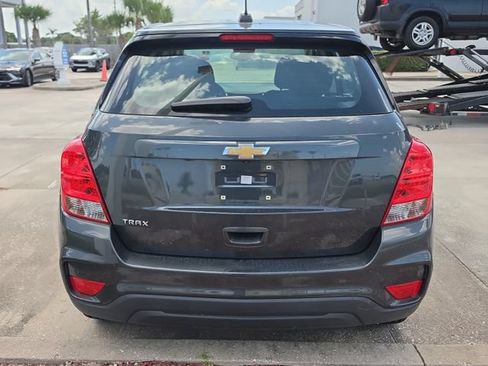Used 2020 Chevrolet Trax LS FWD image 5