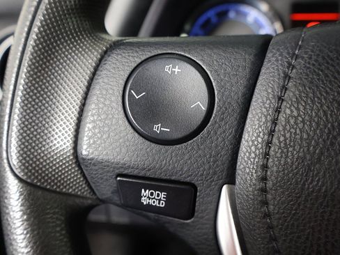 Used 2019 Toyota Corolla LE image 35