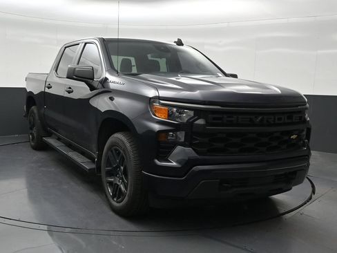 Used 2023 Chevrolet Silverado 1500 Custom RWD image 8