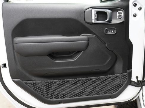New 2026 Jeep Wrangler Willys AWD/4WD image 17