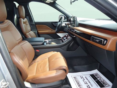 Used 2023 Lincoln Aviator Grand Touring w/ Equipment Group 301A AWD/4WD image 27