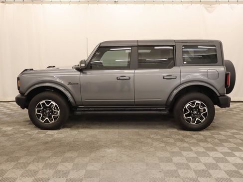 Used 2024 Ford Bronco Outer Banks AWD/4WD image 2