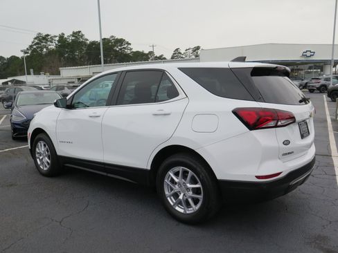 Used 2023 Chevrolet Equinox LT image 5