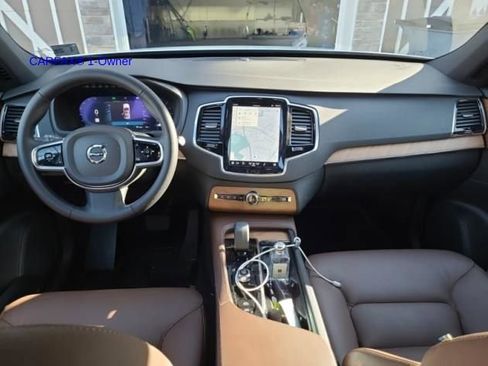 Certified 2024 Volvo XC90 B6 Plus image 6