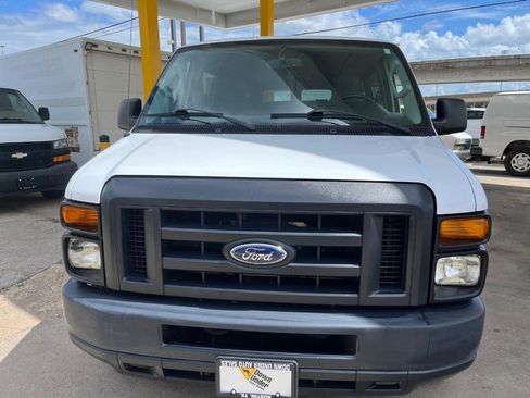 Used 2013 Ford E-350 and Econoline 350 XL w/ Interior Upgrade Pkg RWD image 2