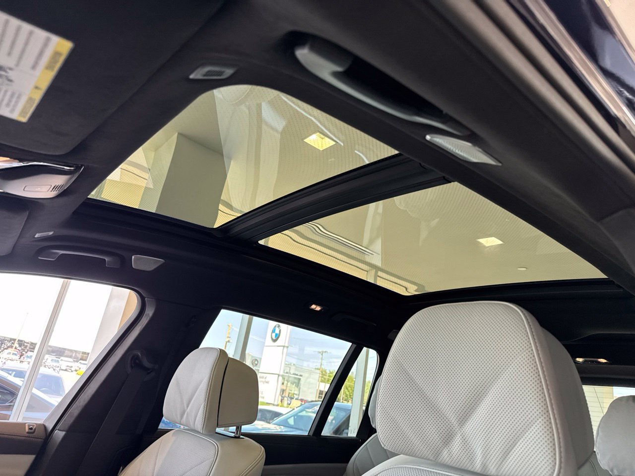 New 2027 BMW X7 xDrive40i w/ Executive Package AWD/4WD image 17