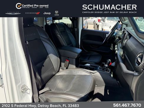 Used 2021 Jeep Wrangler Unlimited Sahara w/ Uconnect 4C Nav & Sound Group AWD/4WD image 14