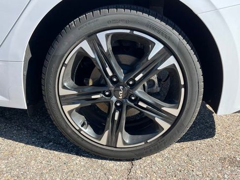 Used 2023 Kia K5 GT-Line image 10