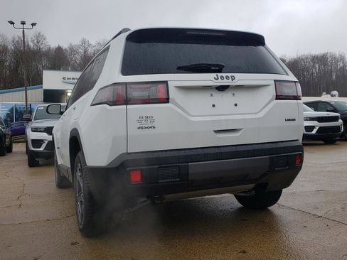 New 2026 Jeep Cherokee Laredo image 6