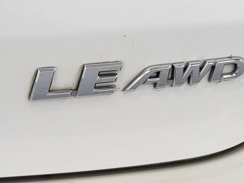 Used 2015 Toyota Highlander Plus AWD/4WD image 10