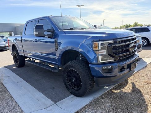 Used 2022 Ford F350 Lariat w/ Black Appearance Package AWD/4WD image 4