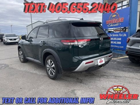 Used 2023 Nissan Pathfinder SL w/ Black Appearance Package image 6
