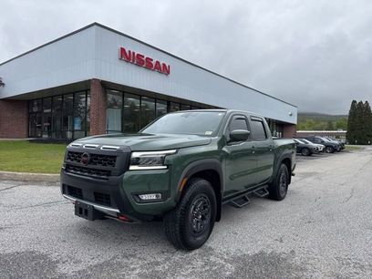 Used 2025 Nissan Frontier PRO-4X w/ Tow Package