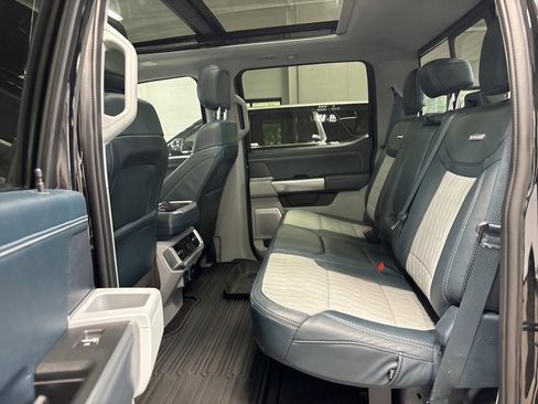 Used 2022 Ford F150 Limited image 15