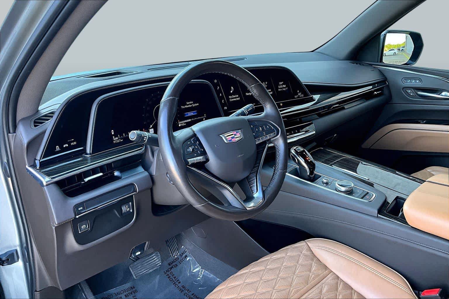 Used 2021 Cadillac Escalade ESV Premium Luxury RWD image 16