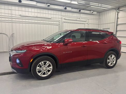 Used 2021 Chevrolet Blazer LT AWD/4WD image 2