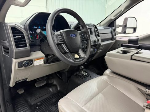 Used 2017 Ford F450 XL w/ Power Equipment Group AWD/4WD image 12