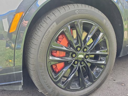Used 2023 Cadillac XT6 Sport w/ Platinum Package AWD/4WD image 11
