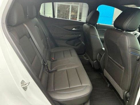 Used 2025 Buick Envista Sport Touring w/ Convenience I Package FWD image 10