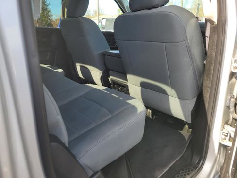 Used 2018 RAM 2500 Tradesman w/ Chrome Appearance Group image 19