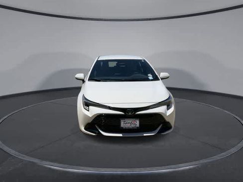 Certified 2025 Toyota Corolla SE FWD image 3