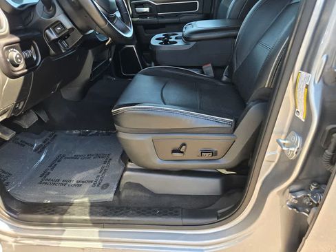 Used 2024 RAM 2500 Laramie AWD/4WD image 18