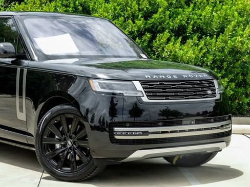Used 2023 Land Rover Range Rover Long Wheelbase SE AWD/4WD image 9