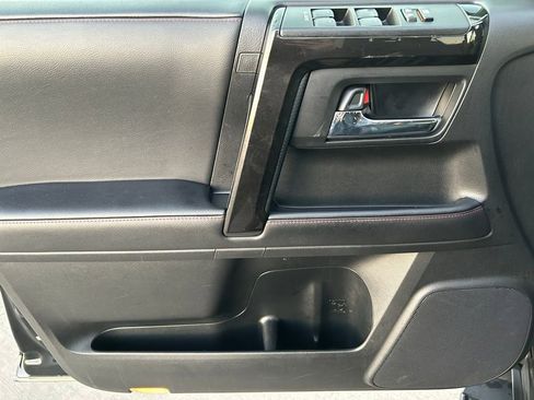 Used 2024 Toyota 4Runner TRD Off-Road Premium image 10