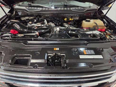 Used 2017 Ford F250 Lariat w/ Lariat Value Package image 94