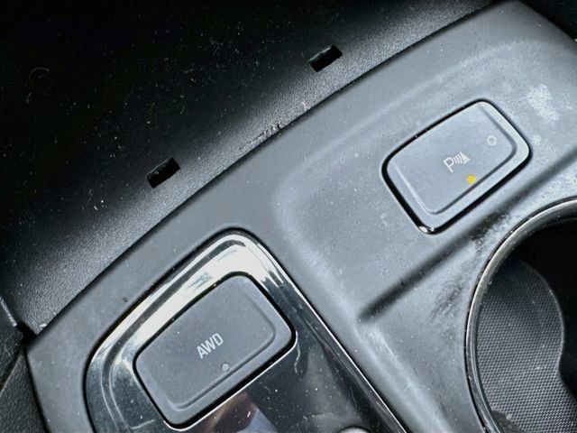 Used 2022 Chevrolet Equinox RS AWD/4WD image 38