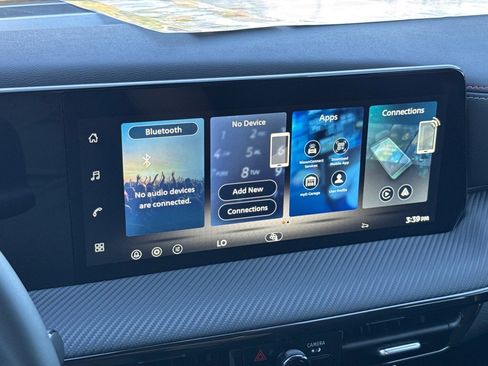 New 2026 Nissan Kicks SR image 17