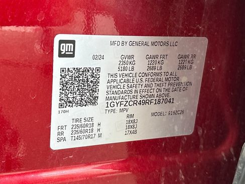 Used 2024 Cadillac XT4 Premium Luxury w/ Active Safety Package FWD image 38